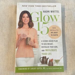 Glow 15 book